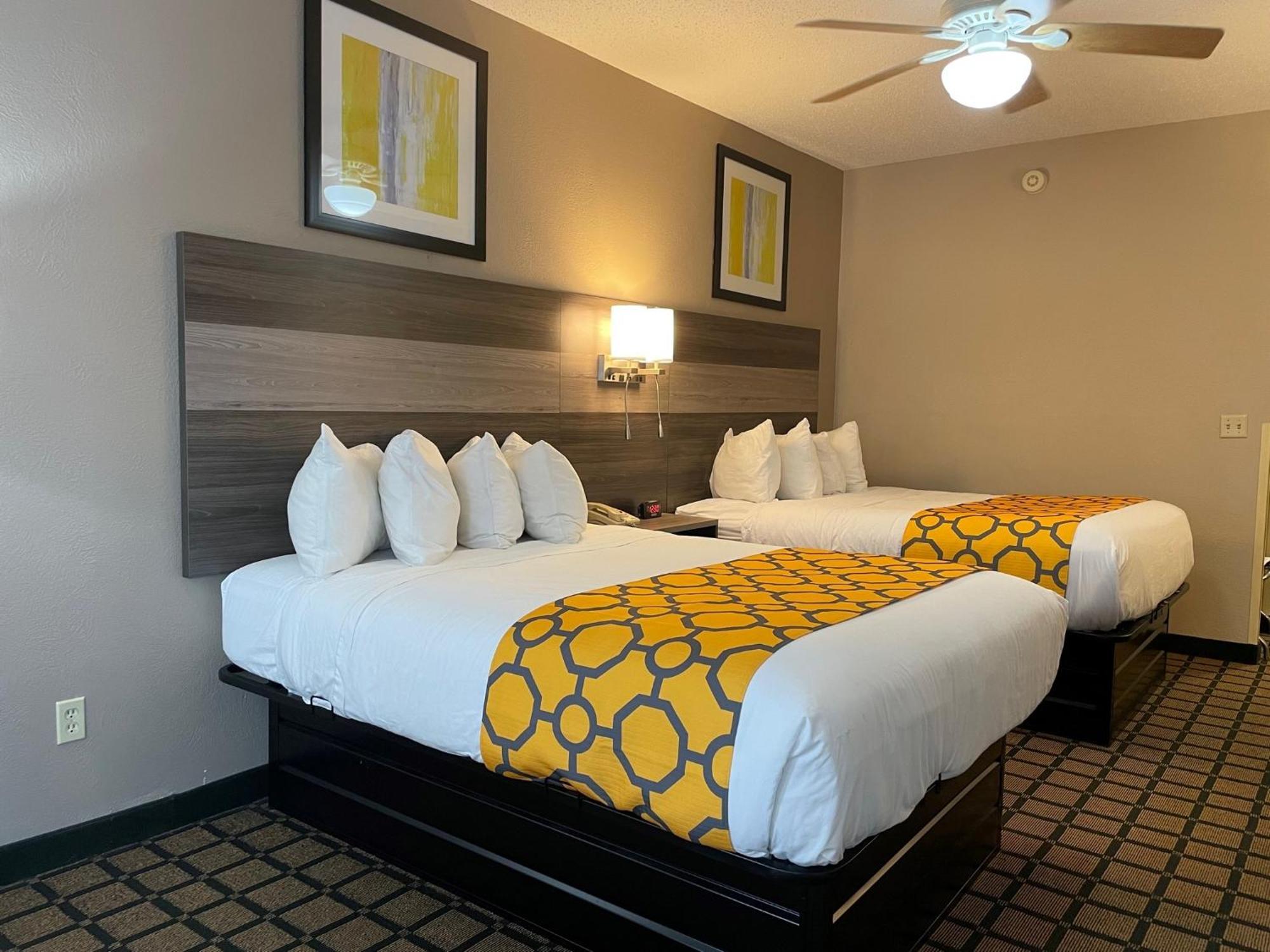 Baymont By Wyndham West Plains Hotel Екстериор снимка