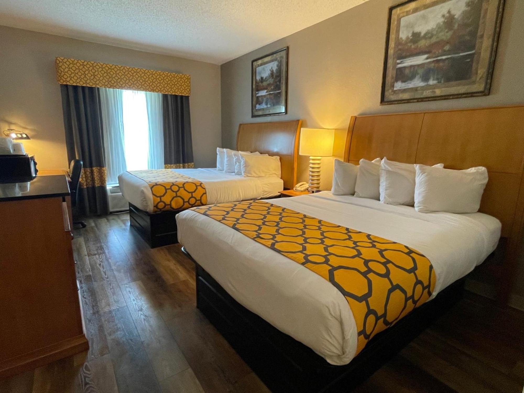 Baymont By Wyndham West Plains Hotel Екстериор снимка