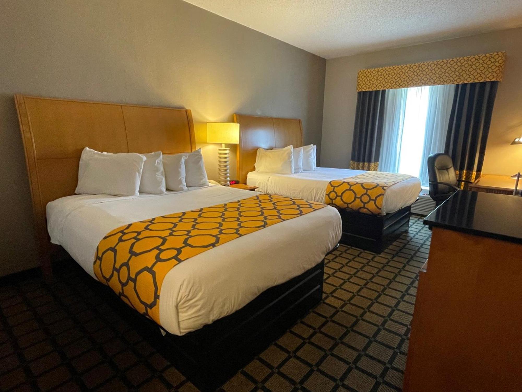 Baymont By Wyndham West Plains Hotel Екстериор снимка