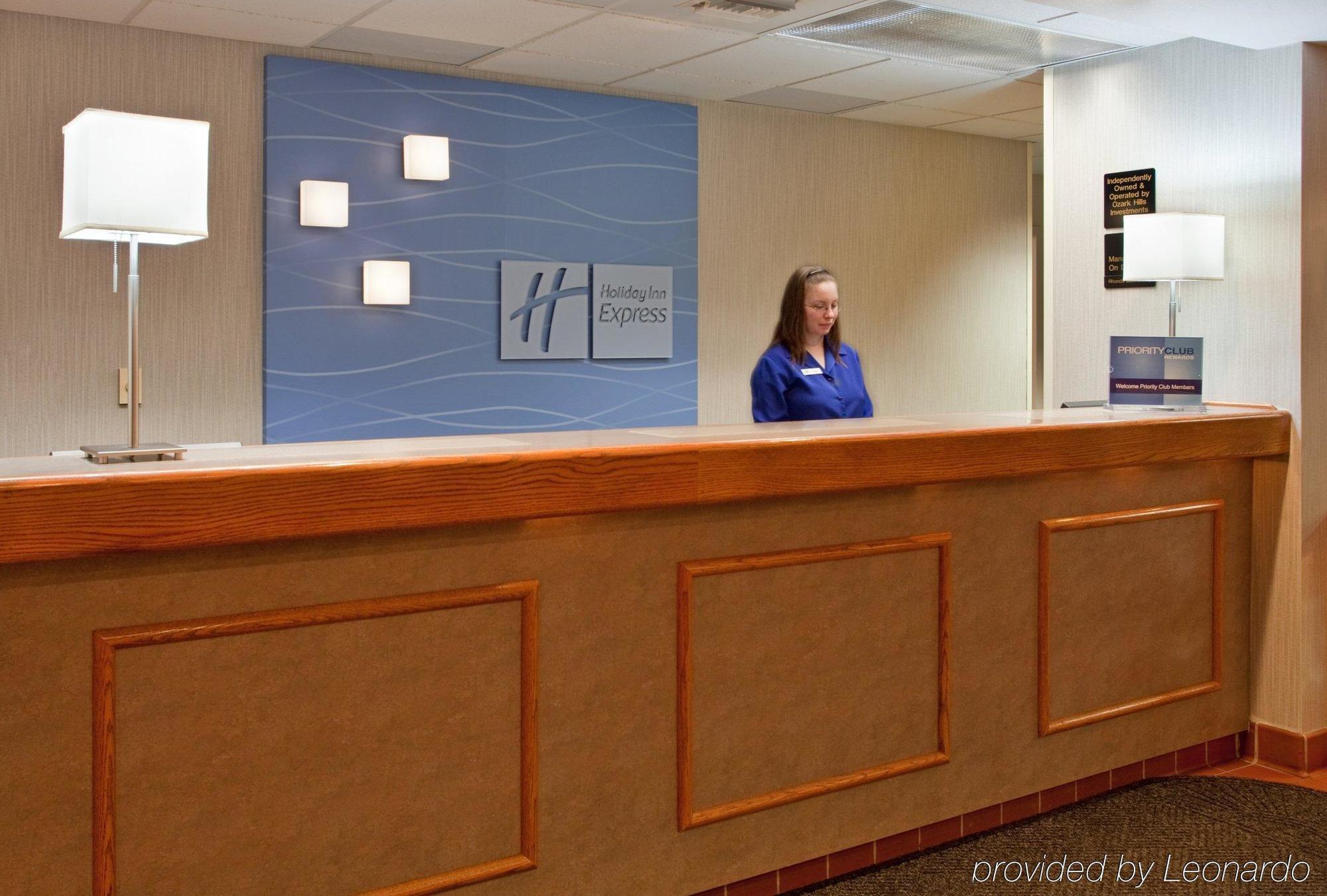 Baymont By Wyndham West Plains Hotel Интериор снимка